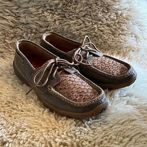 Twisted X lace up driving moccasin,size 8.5.